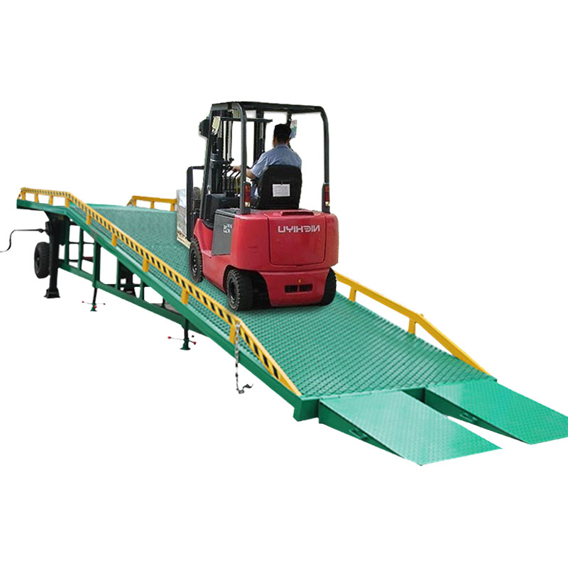 10吨11米移动式登车桥